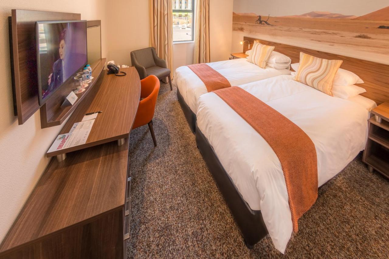 Town Lodge Windhoek, Namibia Extérieur photo